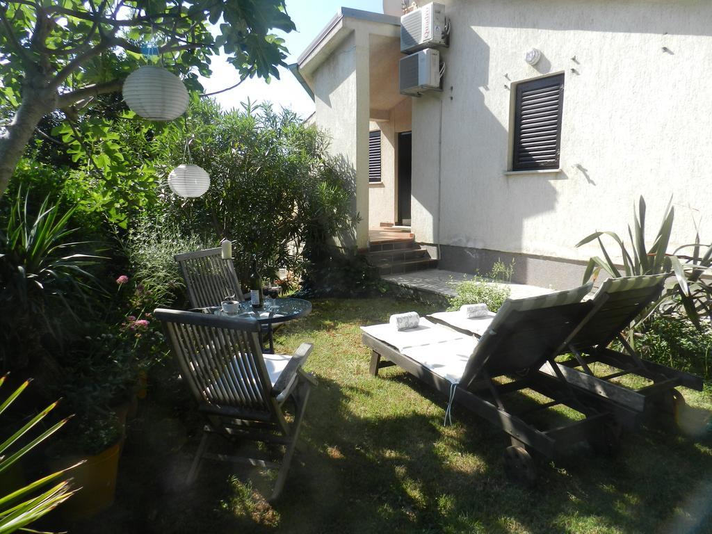 Apartments Lodra Pula Extérieur photo