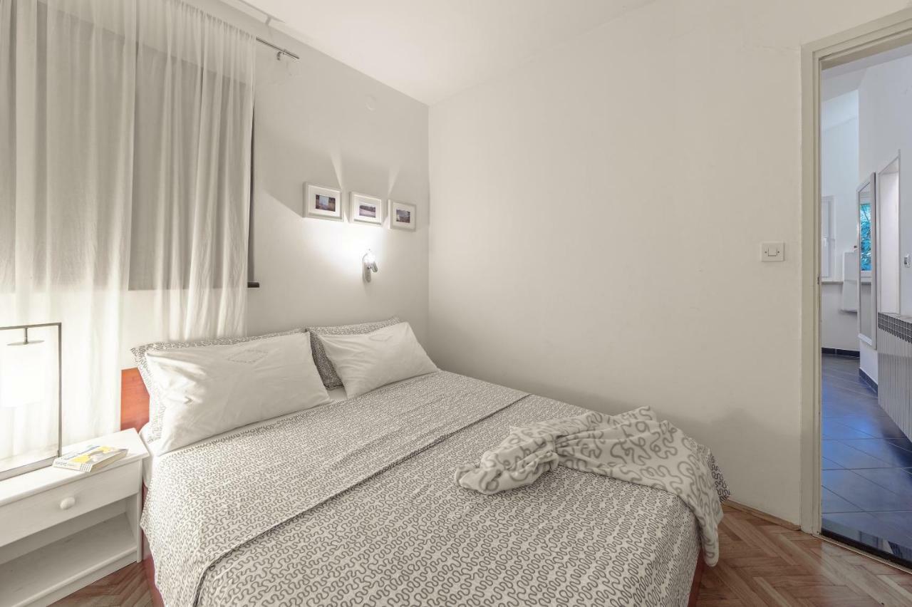Apartments Lodra Pula Extérieur photo