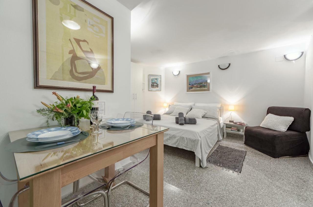 Apartments Lodra Pula Extérieur photo