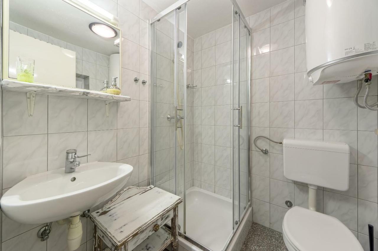 Apartments Lodra Pula Extérieur photo